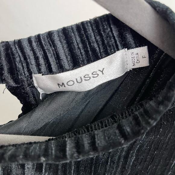 Moussy Daydream Nation Embroidered Velvet Velour Cropped Blouse Black One Size - Picture 5 of 5